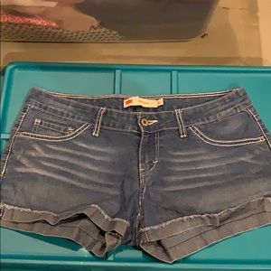 🎀 SALE 4/$20 Levi’s shorty shorts